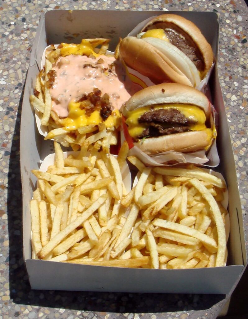 ბურგერები და Animal Style კარტოფილი In-N-Out-ის საიდუმლო მენიუდან